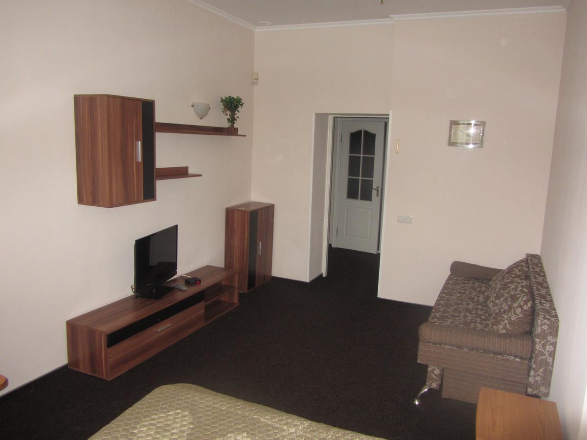 Park Hotel Kiev Ngoại thất bức ảnh